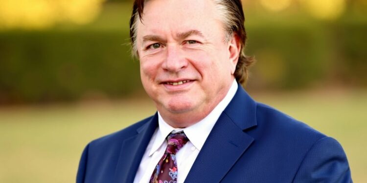 How MJ Tolan Is Transforming Executive Voices Through Booked2speak