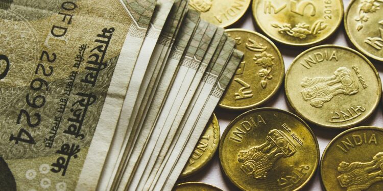 Rupee Jumps After RBI Unveils Currency-Defense Measures