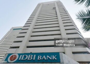 IDBI Bank shares fall 7%
